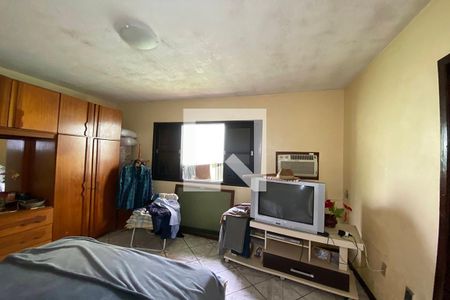 Casa à venda com 157m², 3 quartos e 1 vagaSuíte 