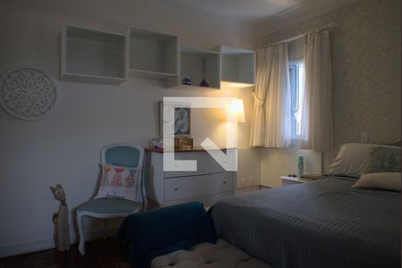 Casa de condomínio à venda com 420m², 5 quartos e 4 vagas Casa de condomínio à venda com 420m², 5 quartos e 4 vagasSuíte 3