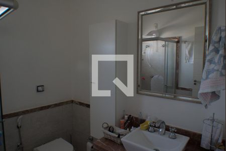 Casa de condomínio à venda com 420m², 5 quartos e 4 vagas Casa de condomínio à venda com 420m², 5 quartos e 4 vagasBanheiro da Suíte 3