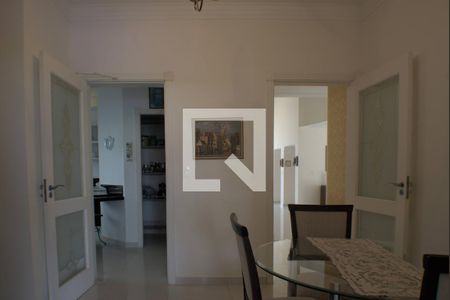 Casa de condomínio à venda com 420m², 5 quartos e 4 vagas Casa de condomínio à venda com 420m², 5 quartos e 4 vagasCopa