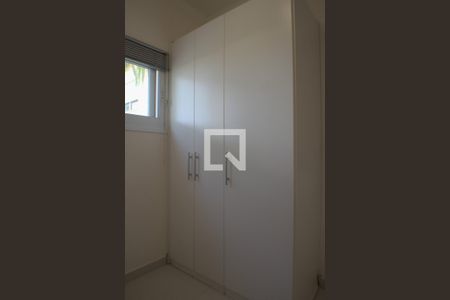 Casa de condomínio à venda com 420m², 5 quartos e 4 vagas Casa de condomínio à venda com 420m², 5 quartos e 4 vagasSuíte de Serviço