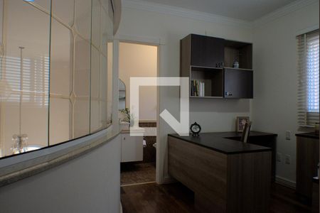 Casa de condomínio à venda com 420m², 5 quartos e 4 vagas Casa de condomínio à venda com 420m², 5 quartos e 4 vagasSuíte 2 - escritório