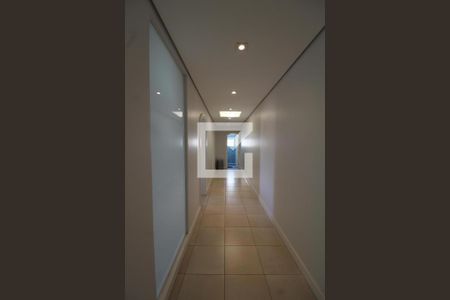 Casa à venda com 240m², 3 quartos e 5 vagasCorredor