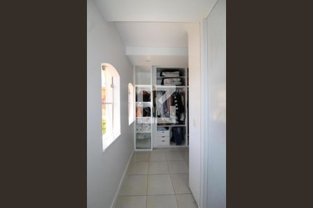 Casa à venda com 240m², 3 quartos e 5 vagasCloset