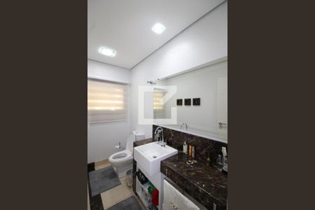 Casa à venda com 240m², 3 quartos e 5 vagasBanheiro 2