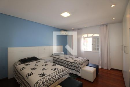 Casa à venda com 240m², 3 quartos e 5 vagasQuarto 2