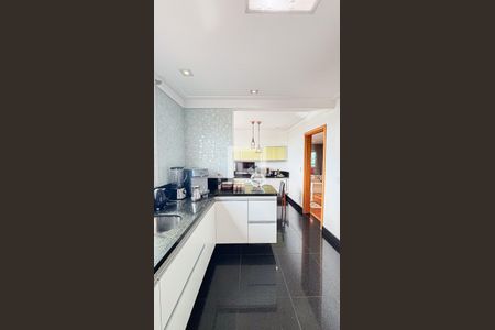 Apartamento à venda com 400m², 5 quartos e 5 vagas Apartamento à venda com 400m², 5 quartos e 5 vagasCozinha