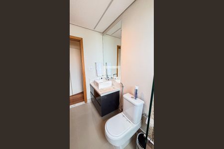 Apartamento à venda com 400m², 5 quartos e 5 vagasBanheiro da Suíte 1