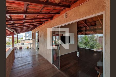 Casa à venda com 354m², 7 quartos e 2 vagas