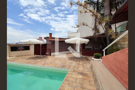Casa à venda com 354m², 7 quartos e 2 vagas