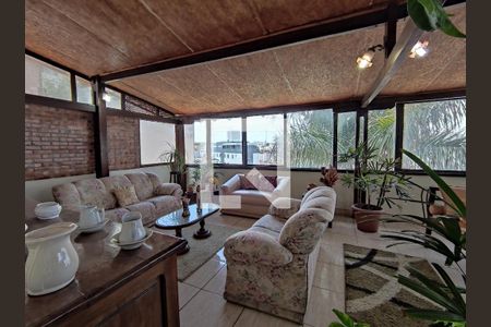 Casa à venda com 354m², 7 quartos e 2 vagas