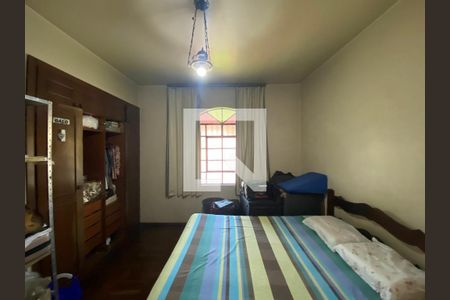 Casa à venda com 320m², 6 quartos e 2 vagas