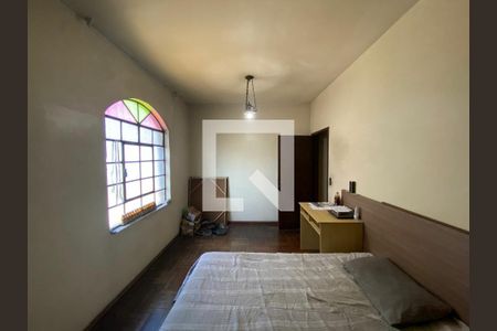 Casa à venda com 320m², 6 quartos e 2 vagas