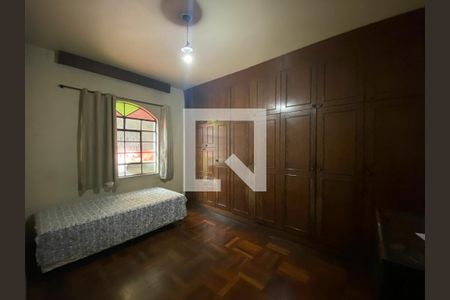 Casa à venda com 320m², 6 quartos e 2 vagas