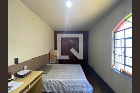 Casa à venda com 320m², 6 quartos e 2 vagas