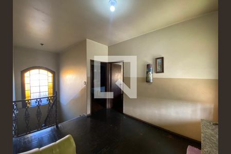 Casa à venda com 320m², 6 quartos e 2 vagas