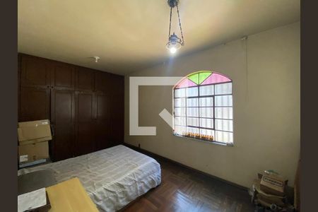 Casa à venda com 320m², 6 quartos e 2 vagas