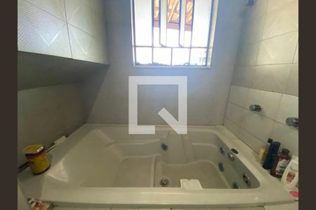 Casa à venda com 320m², 6 quartos e 2 vagas