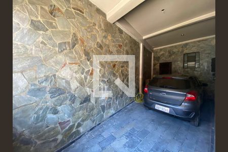 Casa à venda com 320m², 6 quartos e 2 vagas