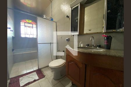 Casa à venda com 320m², 6 quartos e 2 vagas