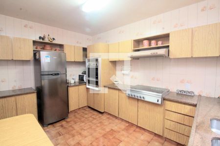 Casa à venda com 445m², 4 quartos e 4 vagas