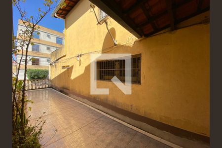 Casa à venda com 184m², 4 quartos e 2 vagas