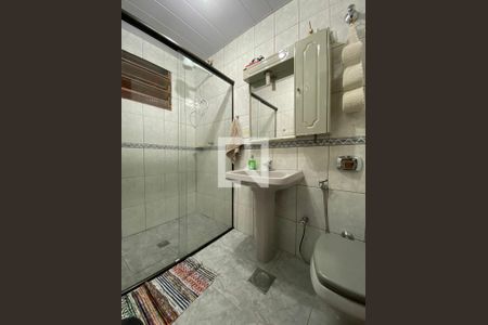 Casa à venda com 184m², 4 quartos e 2 vagas