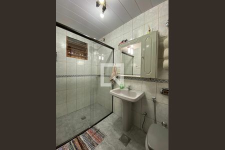 Casa à venda com 184m², 4 quartos e 2 vagas