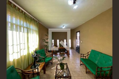 Casa à venda com 184m², 4 quartos e 2 vagas