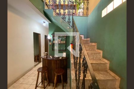 Casa à venda com 184m², 4 quartos e 2 vagas