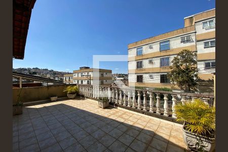 Casa à venda com 184m², 4 quartos e 2 vagas