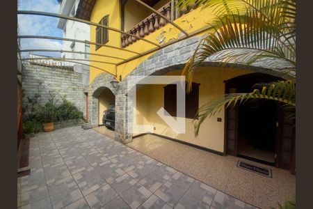 Casa à venda com 250m², 4 quartos e 2 vagas