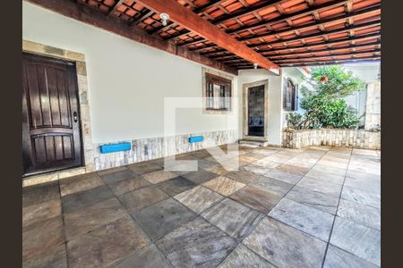 Casa à venda com 240m², 3 quartos e 3 vagas