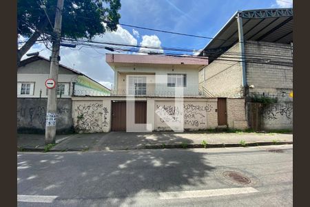 Casa à venda com 364m², 4 quartos e 3 vagas