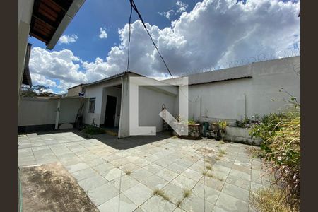 Casa à venda com 364m², 4 quartos e 3 vagas