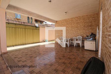 Casa à venda com 180m², 3 quartos e 6 vagas