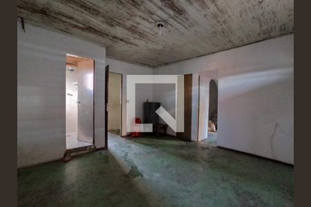 Casa à venda com 316m², 4 quartos e 2 vagas