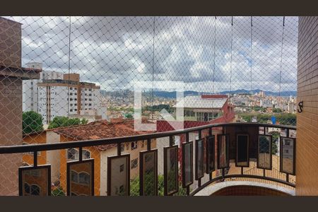 Apartamento à venda com 4 quartos, 133m² em Padre Eustáquio, Belo Horizonte