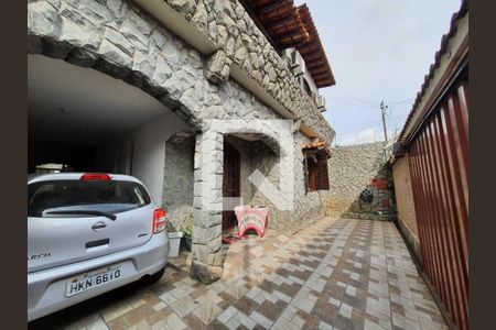 Casa à venda com 427m², 5 quartos e 3 vagas