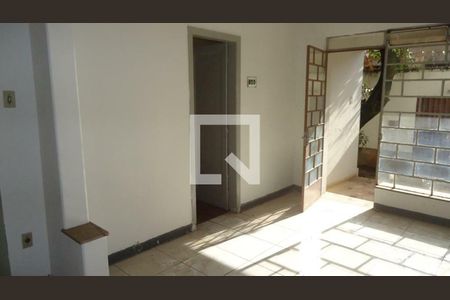 Casa à venda com 654m², 4 quartos e 3 vagas