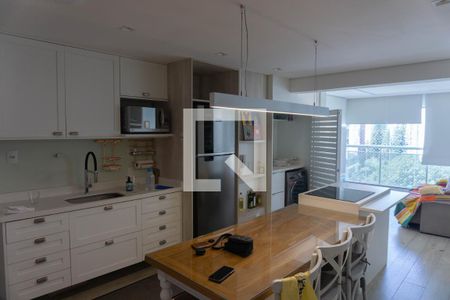 Sala/Cozinha de apartamento para alugar com 2 quartos, 69m² em Bela Vista, São Paulo