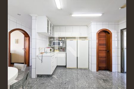 Apartamento à venda com 260m², 4 quartos e 3 vagas