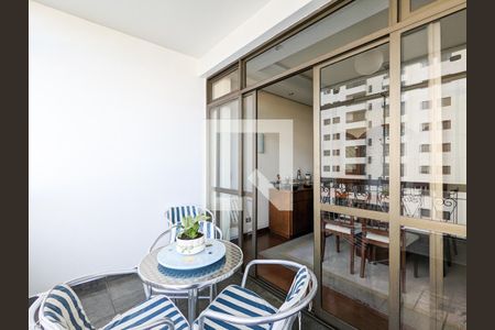 Apartamento à venda com 260m², 4 quartos e 3 vagas