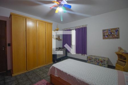 Casa à venda com 256m², 3 quartos e 3 vagas