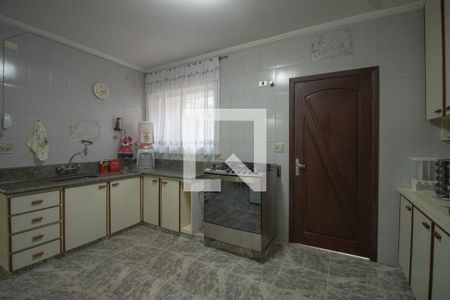 Casa à venda com 256m², 3 quartos e 3 vagas