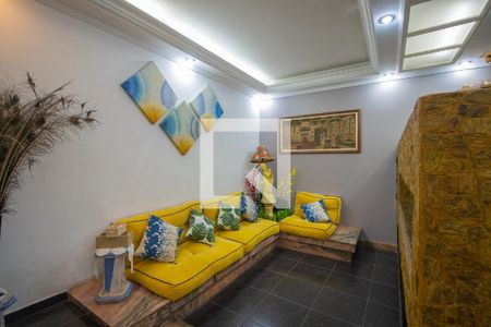 Casa à venda com 256m², 3 quartos e 3 vagas