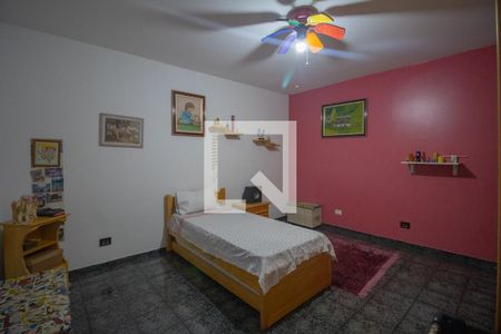 Casa à venda com 256m², 3 quartos e 3 vagas