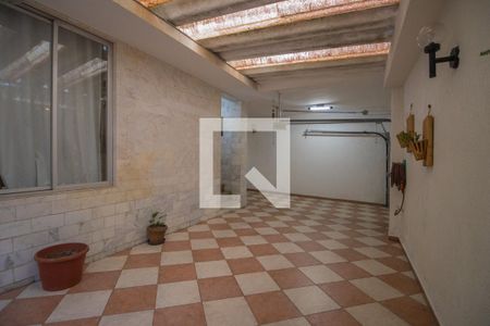 Casa à venda com 256m², 3 quartos e 3 vagas
