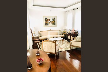 Casa à venda com 3 quartos, 300m² em Nova Petrópolis, São Bernardo do Campo