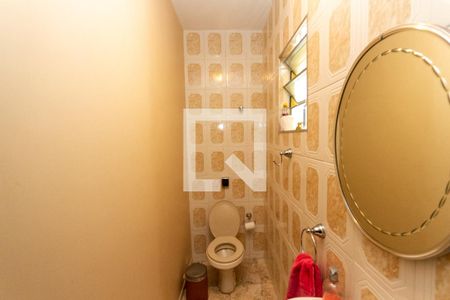 Casa à venda com 440m², 5 quartos e 8 vagas Casa à venda com 440m², 5 quartos e 8 vagasBanheiro da Garagem